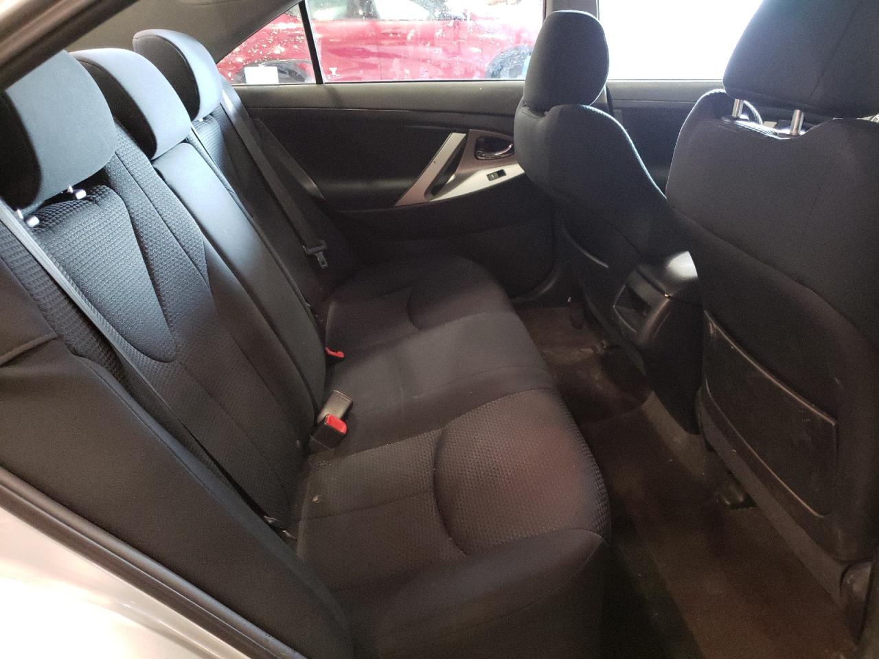 2010 Toyota Camry - Image 10