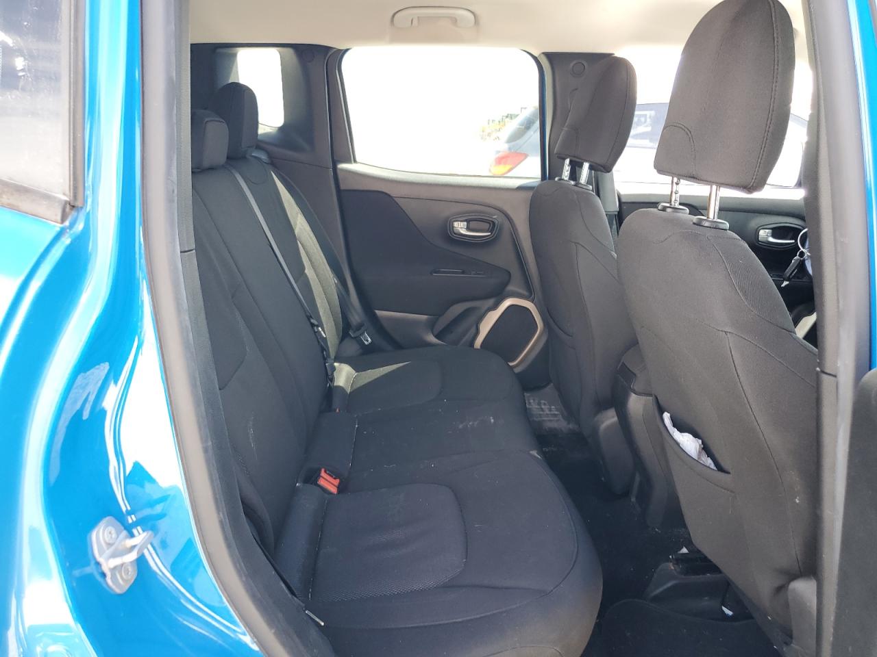 2015 Jeep Renegade - Image 10