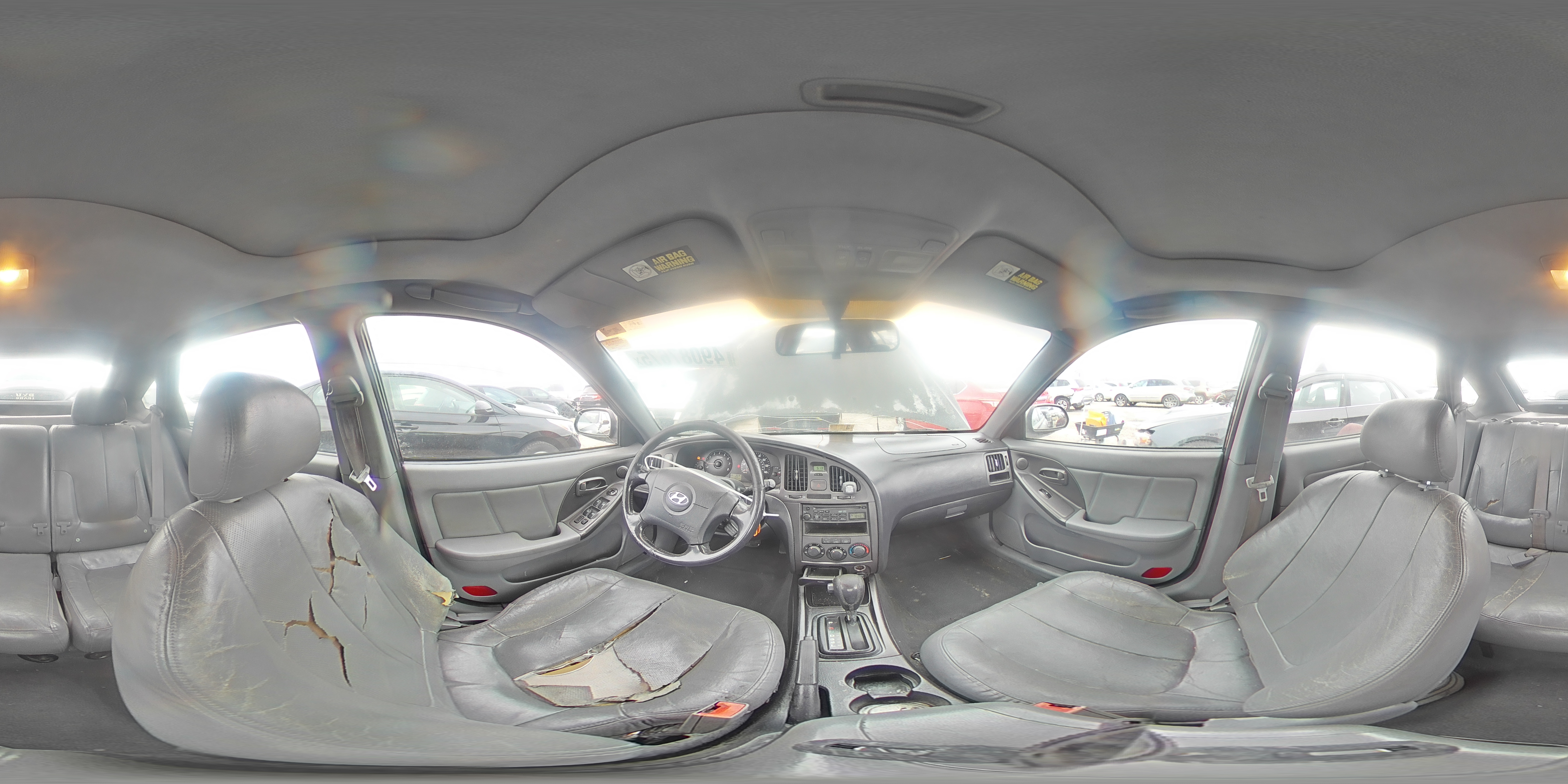2005 Hyundai Elantra - Image 13