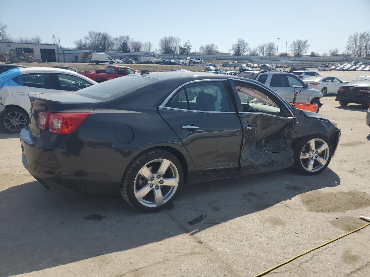 2014 Chevrolet Malibu - Image 3
