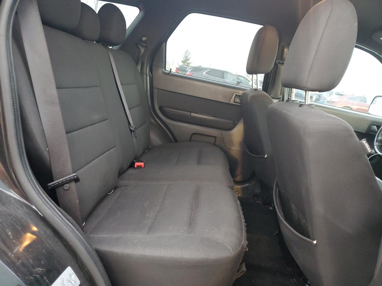 2011 Ford Escape - Image 11