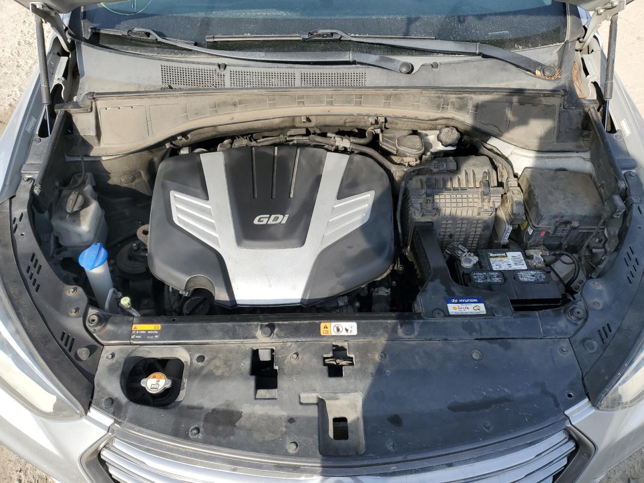 2017 Hyundai Santa Fe - Image 12