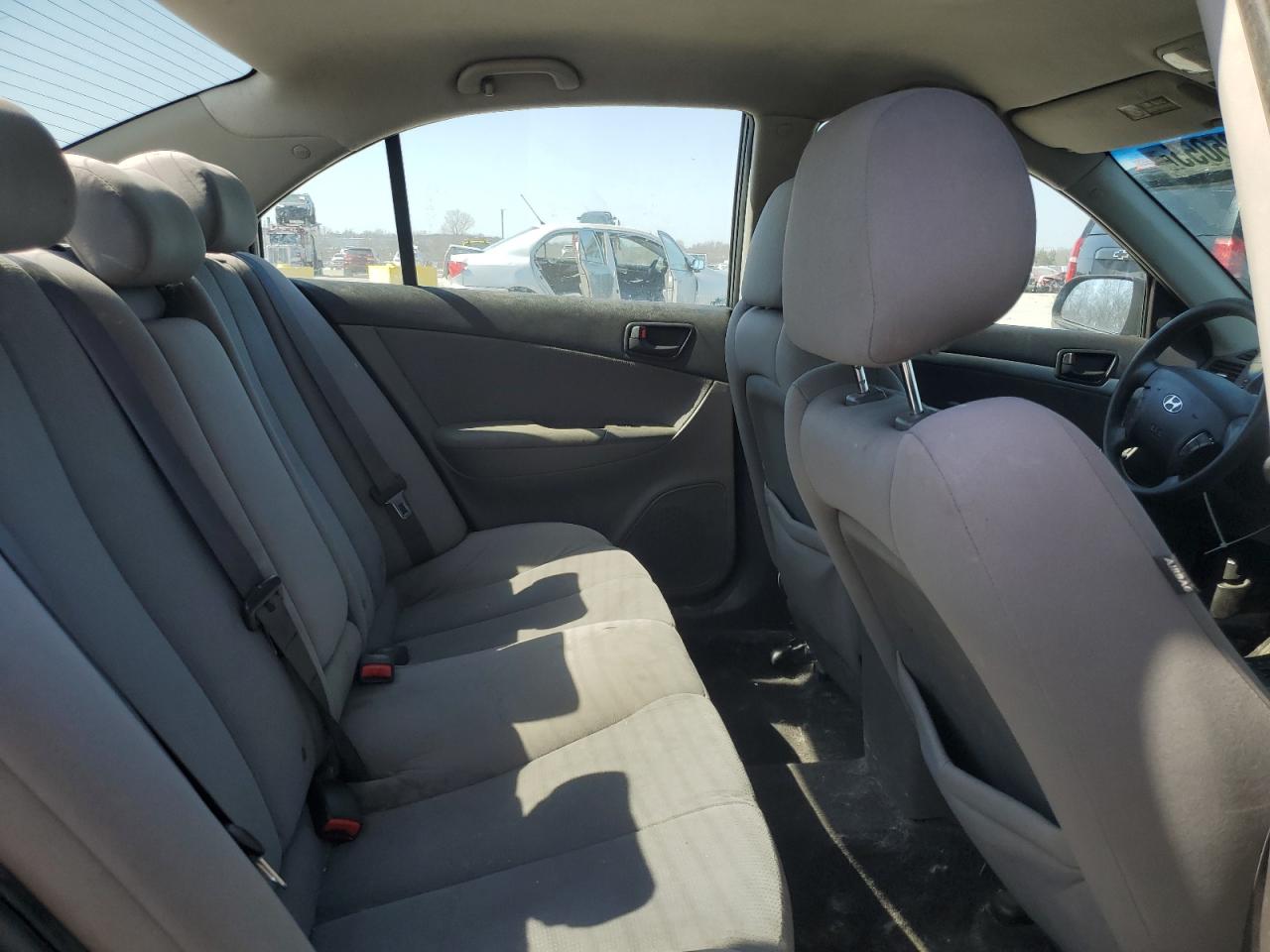 2010 Hyundai Sonata - Image 10