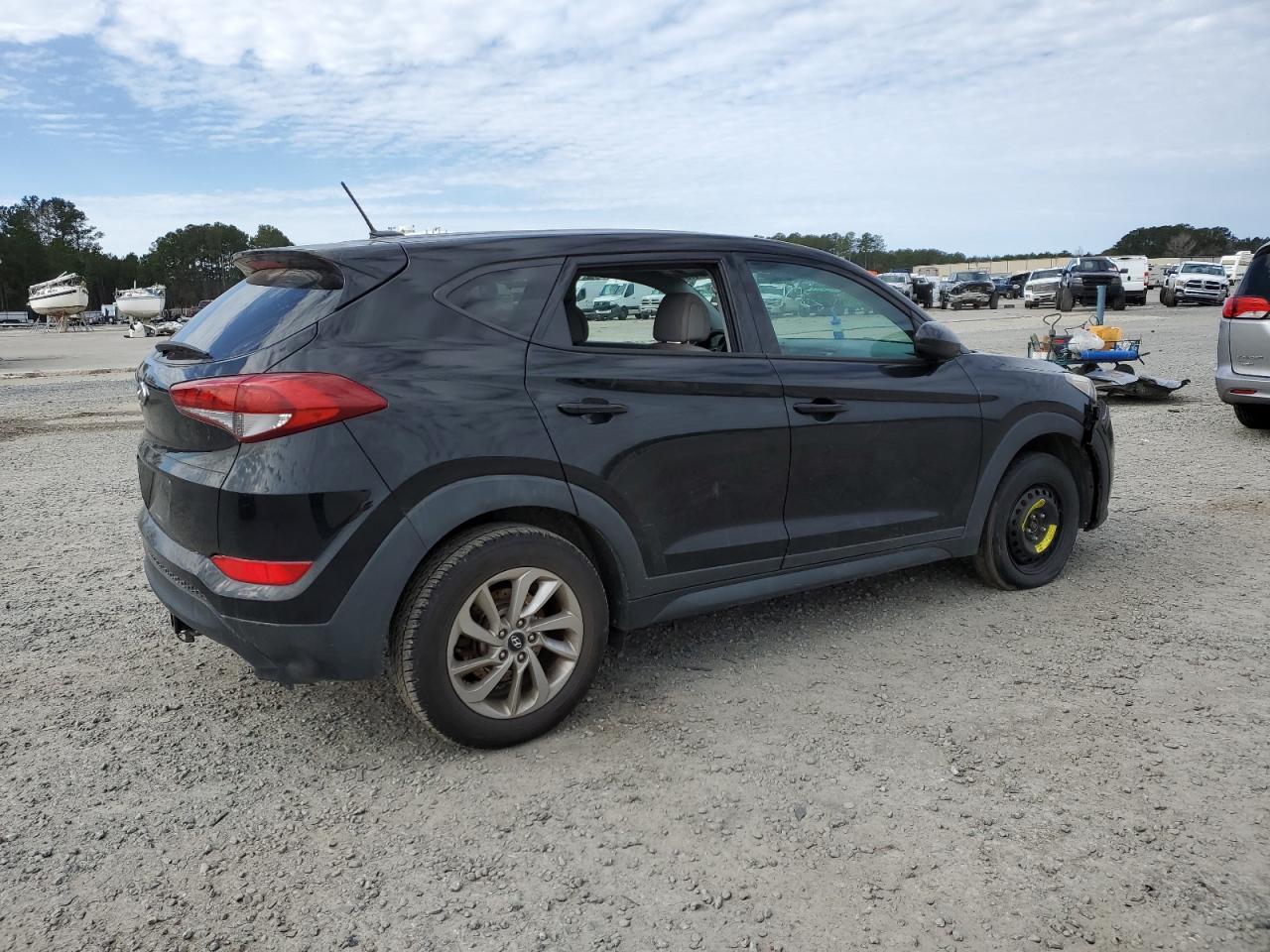 2017 Hyundai Tucson - Image 3