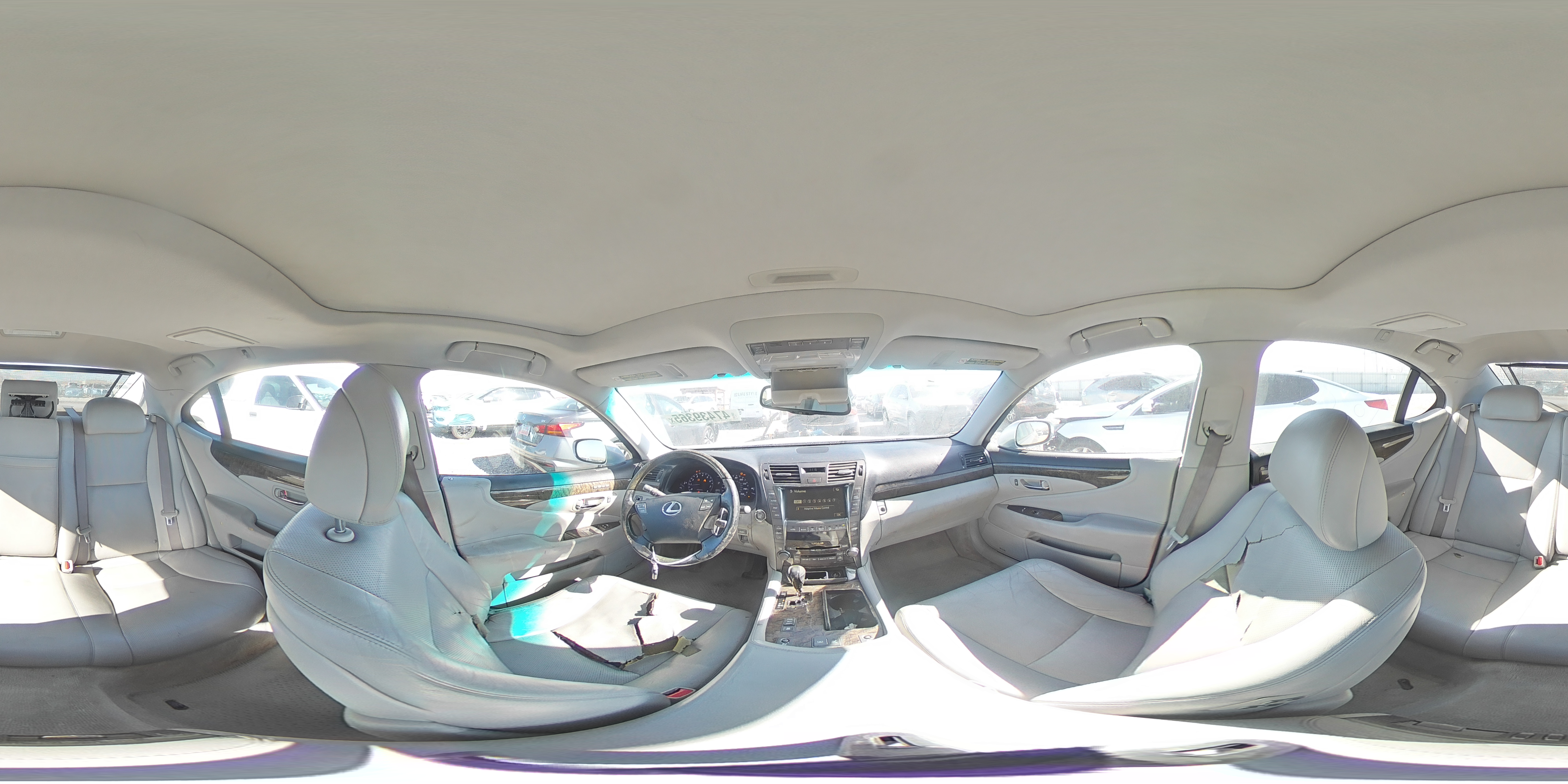 2007 Lexus LS - Image 12
