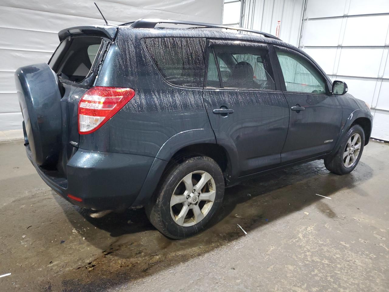 2011 Toyota RAV 4 - Image 3