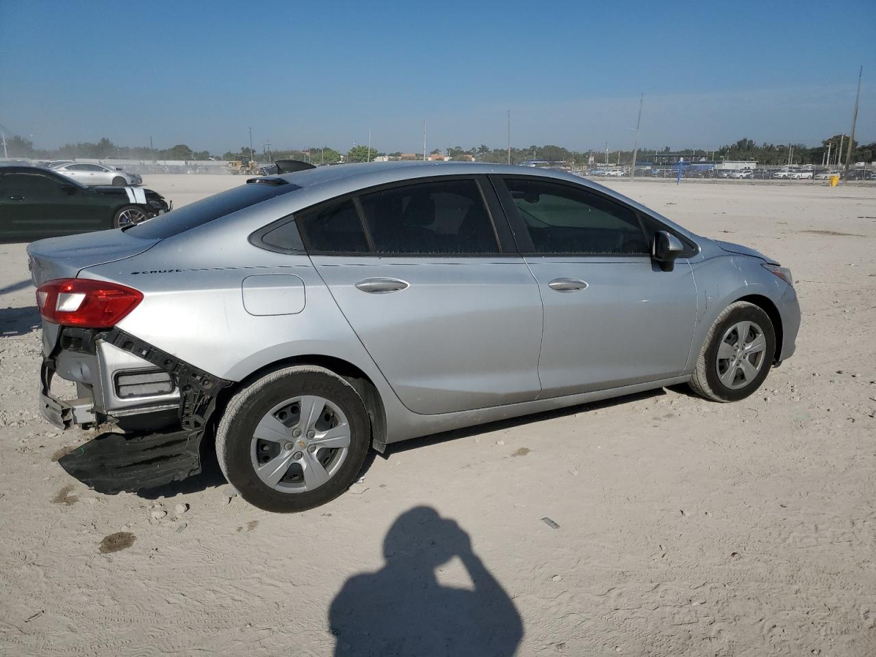2017 Chevrolet Cruze - Image 3