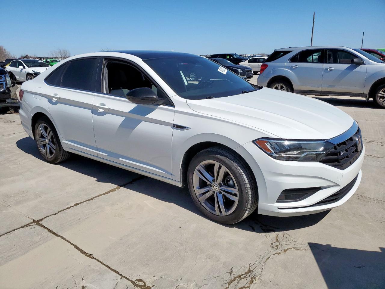 2019 Volkswagen Jetta - Image 4