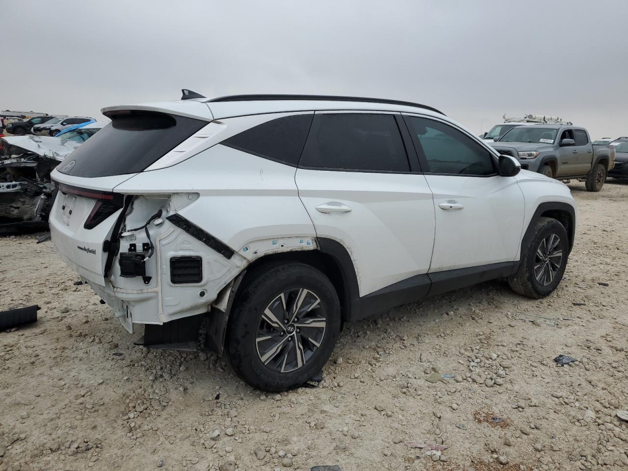 2022 Hyundai Tucson - Image 3