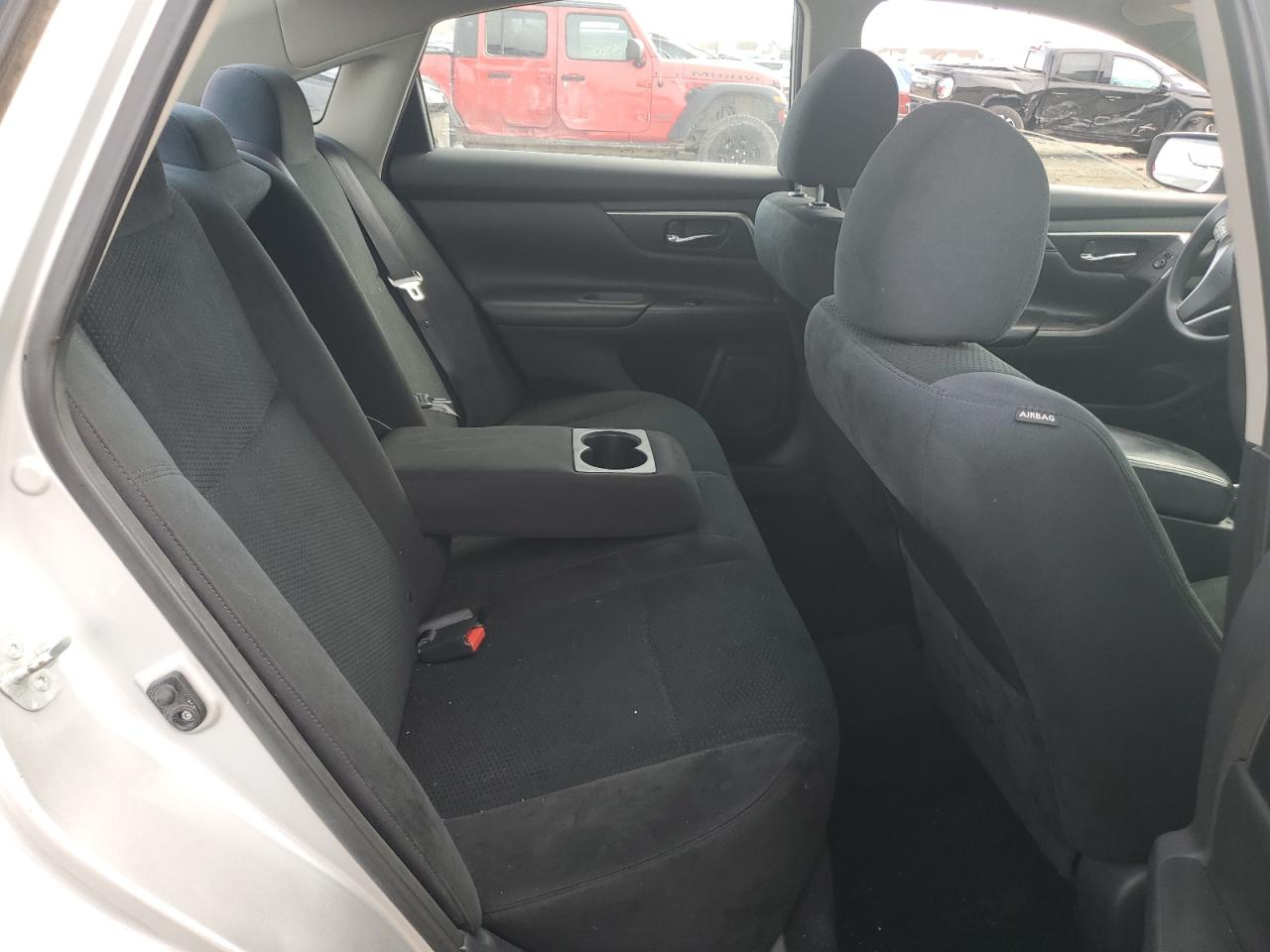 2015 Nissan Altima - Image 10
