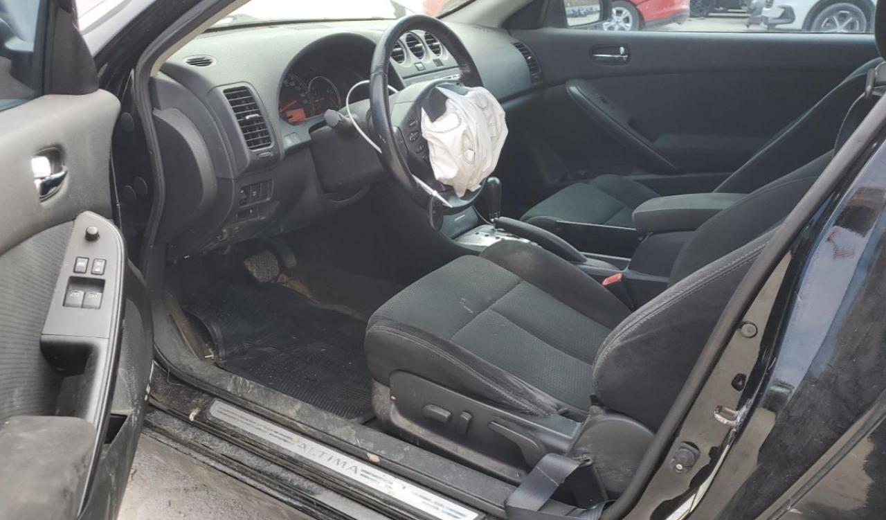 2010 Nissan Altima - Image 8