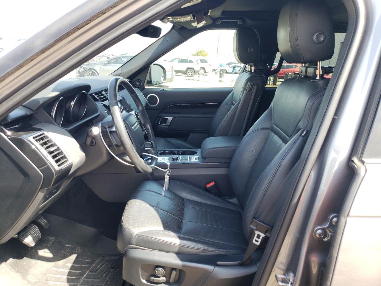 2020 Land Rover Discovery - Image 7