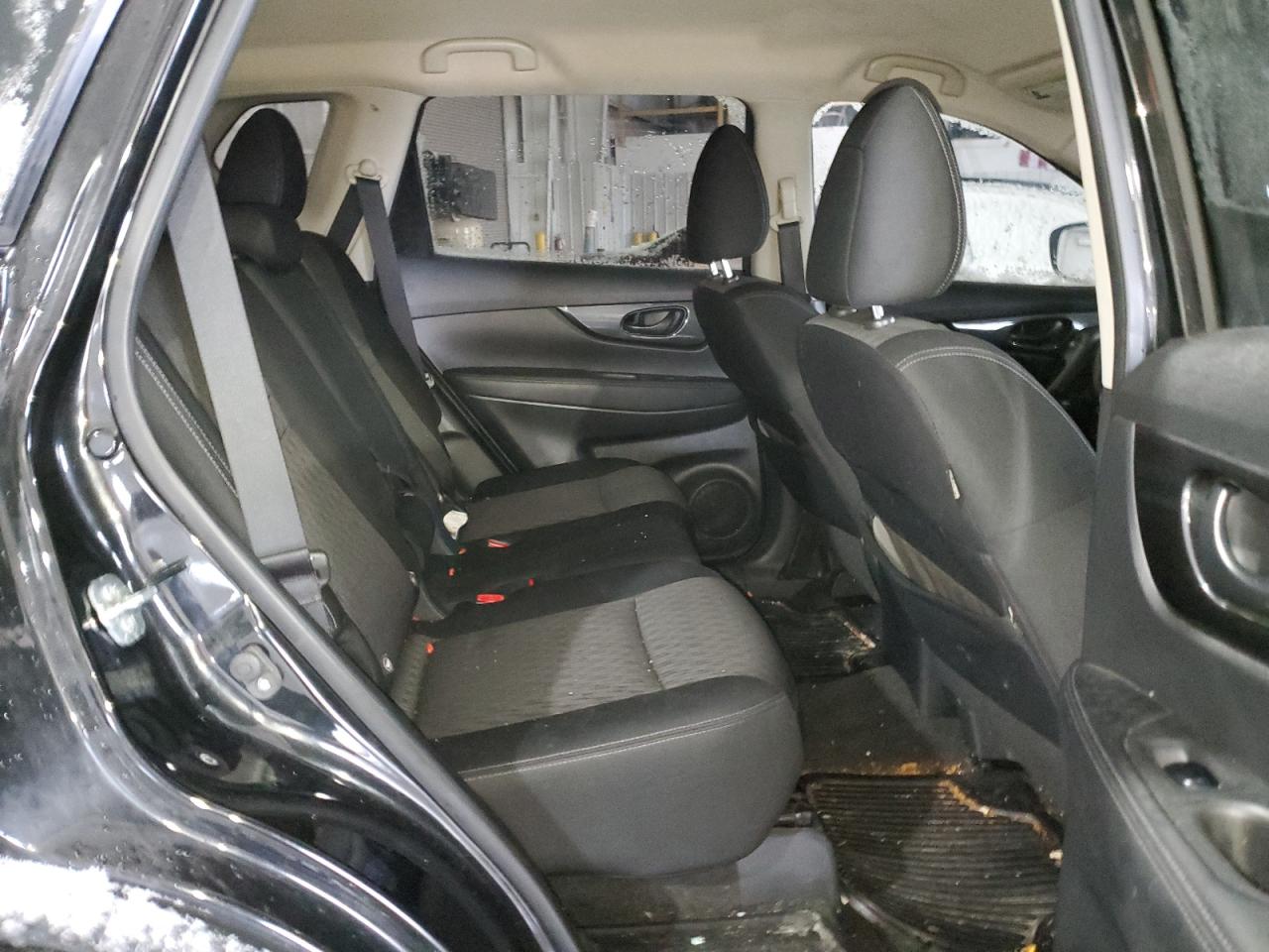 2019 Nissan Rogue - Image 11