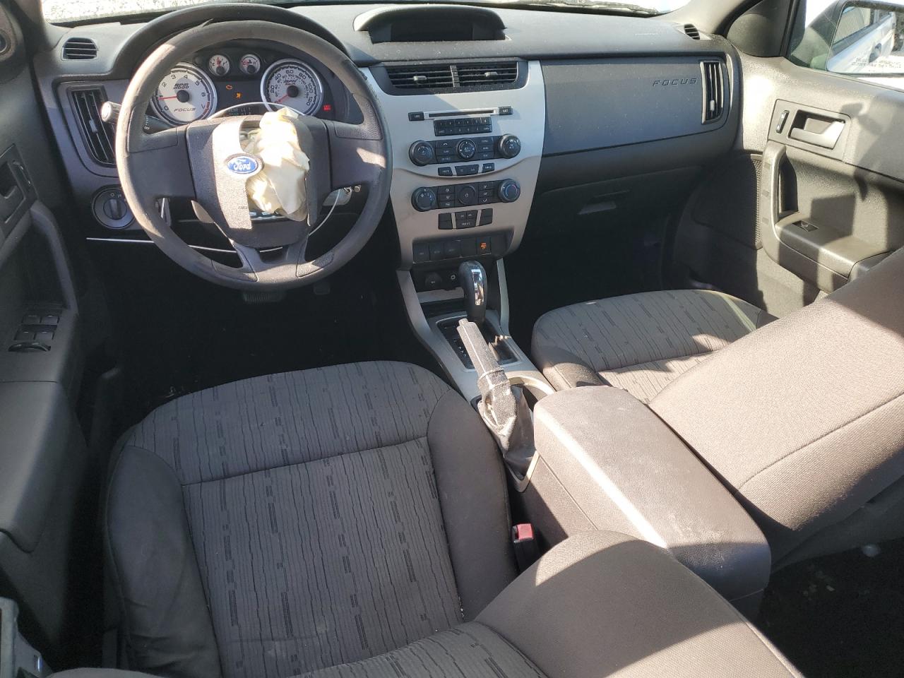 2009 Ford Focus - Image 8