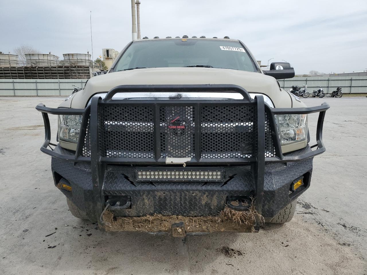 2018 RAM 3500 - Image 5