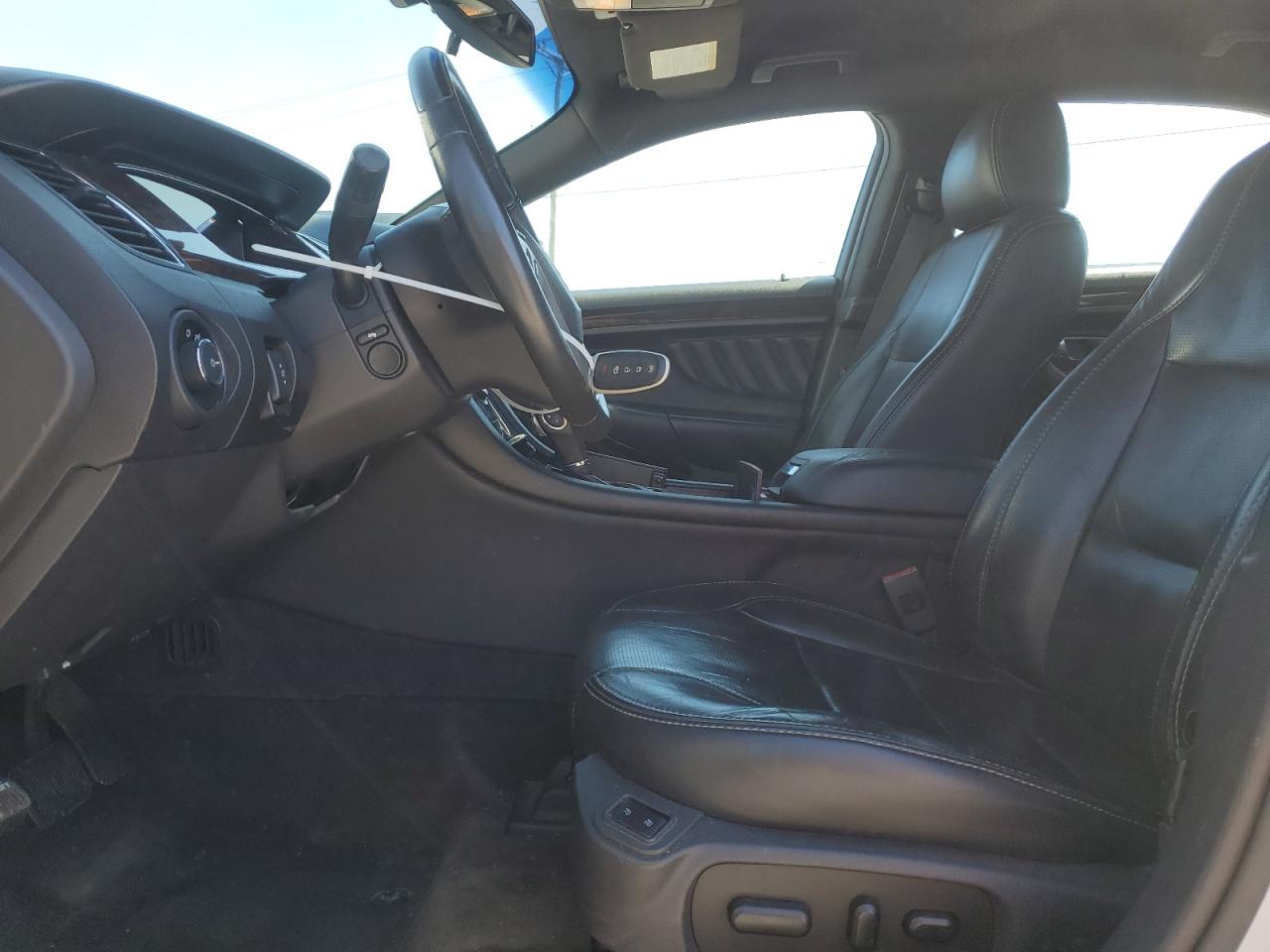 2013 Ford Taurus - Image 7