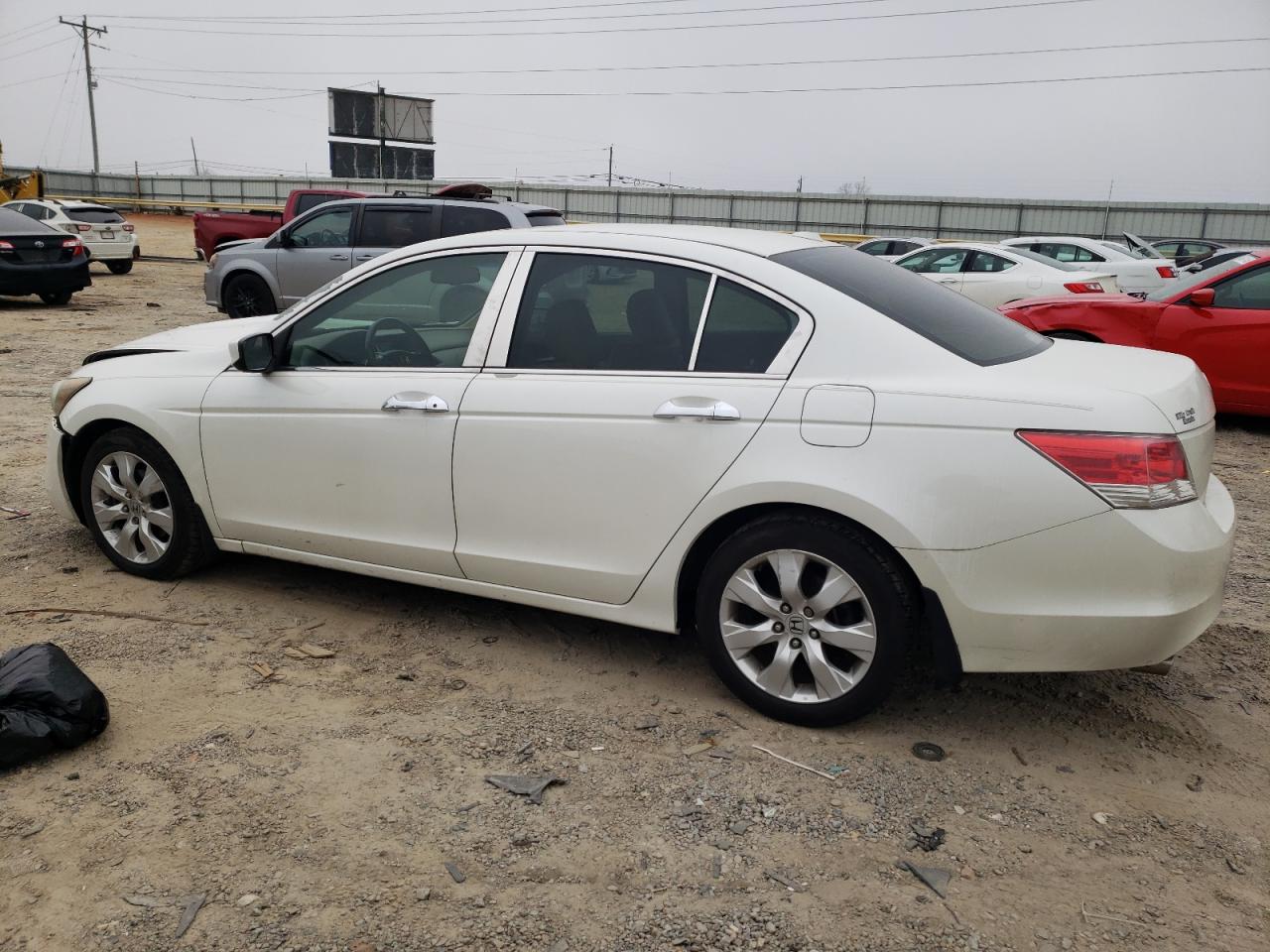 2010 Honda Accord - Image 2