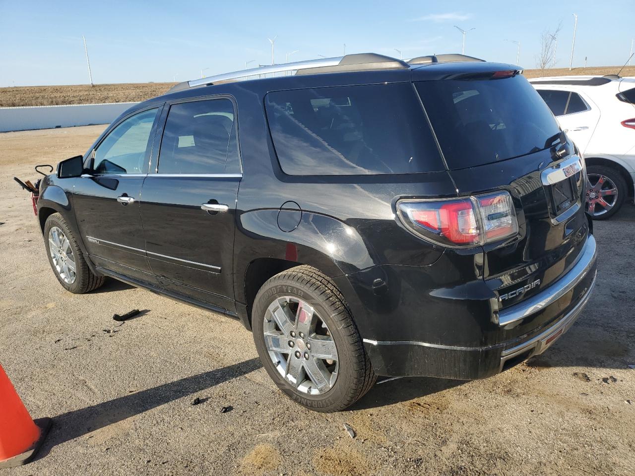 2016 GMC Acadia - Image 2