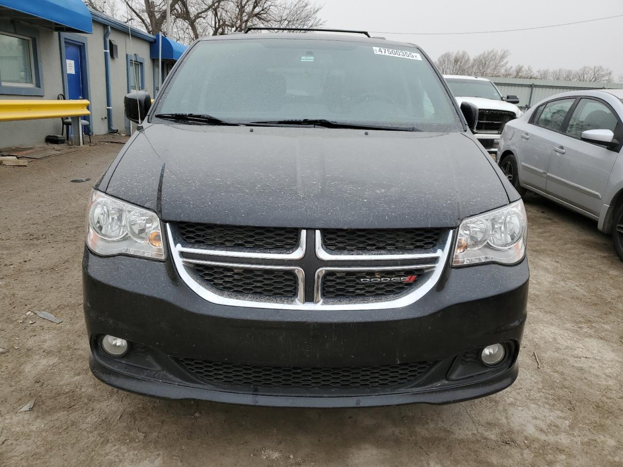 2017 Dodge Caravan - Image 5