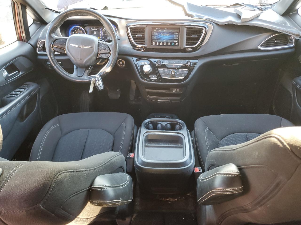 2020 Chrysler Pacifica - Image 8