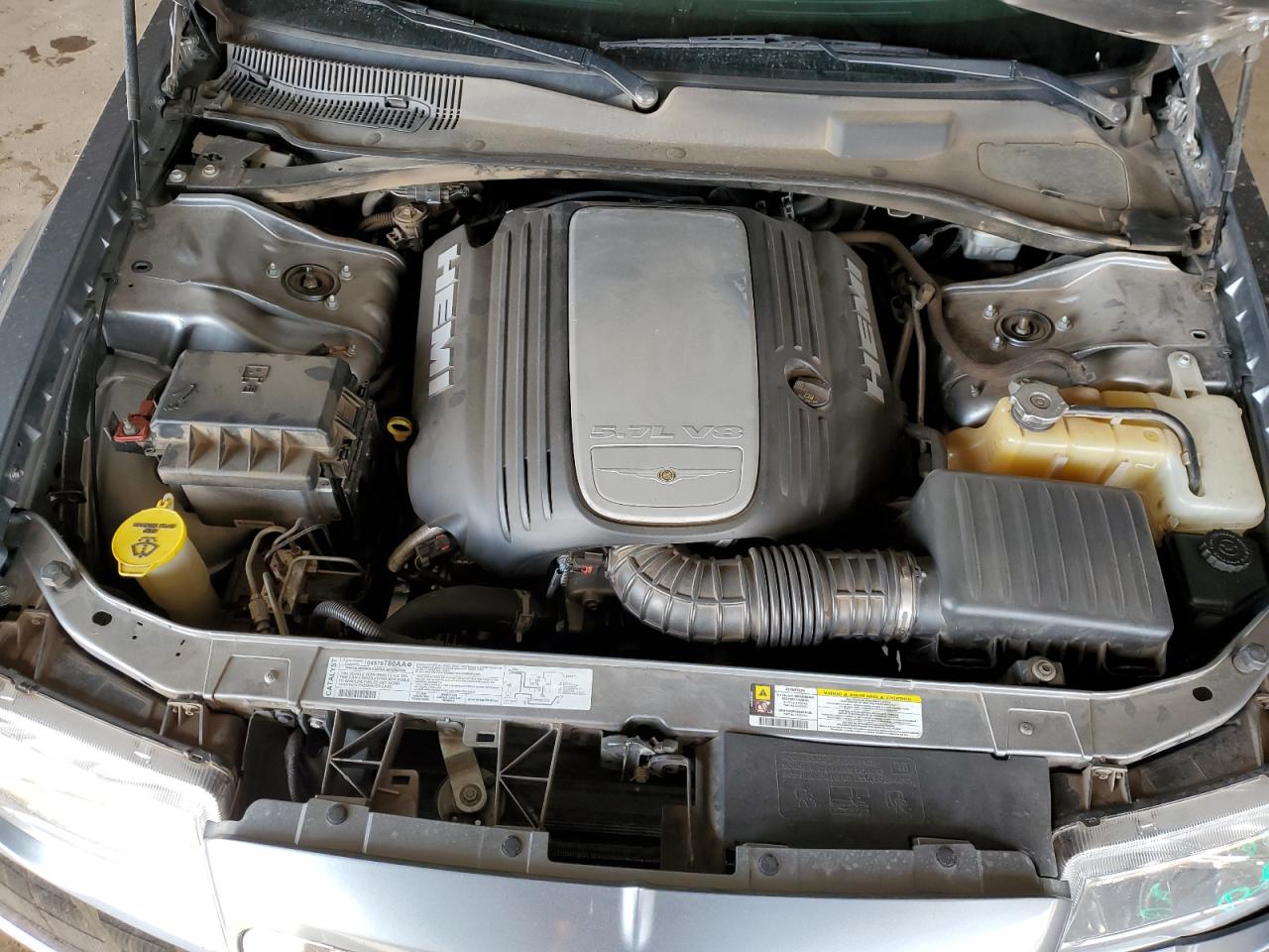 2007 Chrysler 300 - Image 11