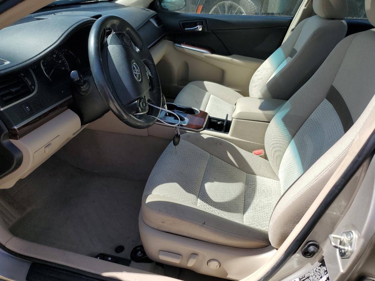 2014 Toyota Camry - Image 7