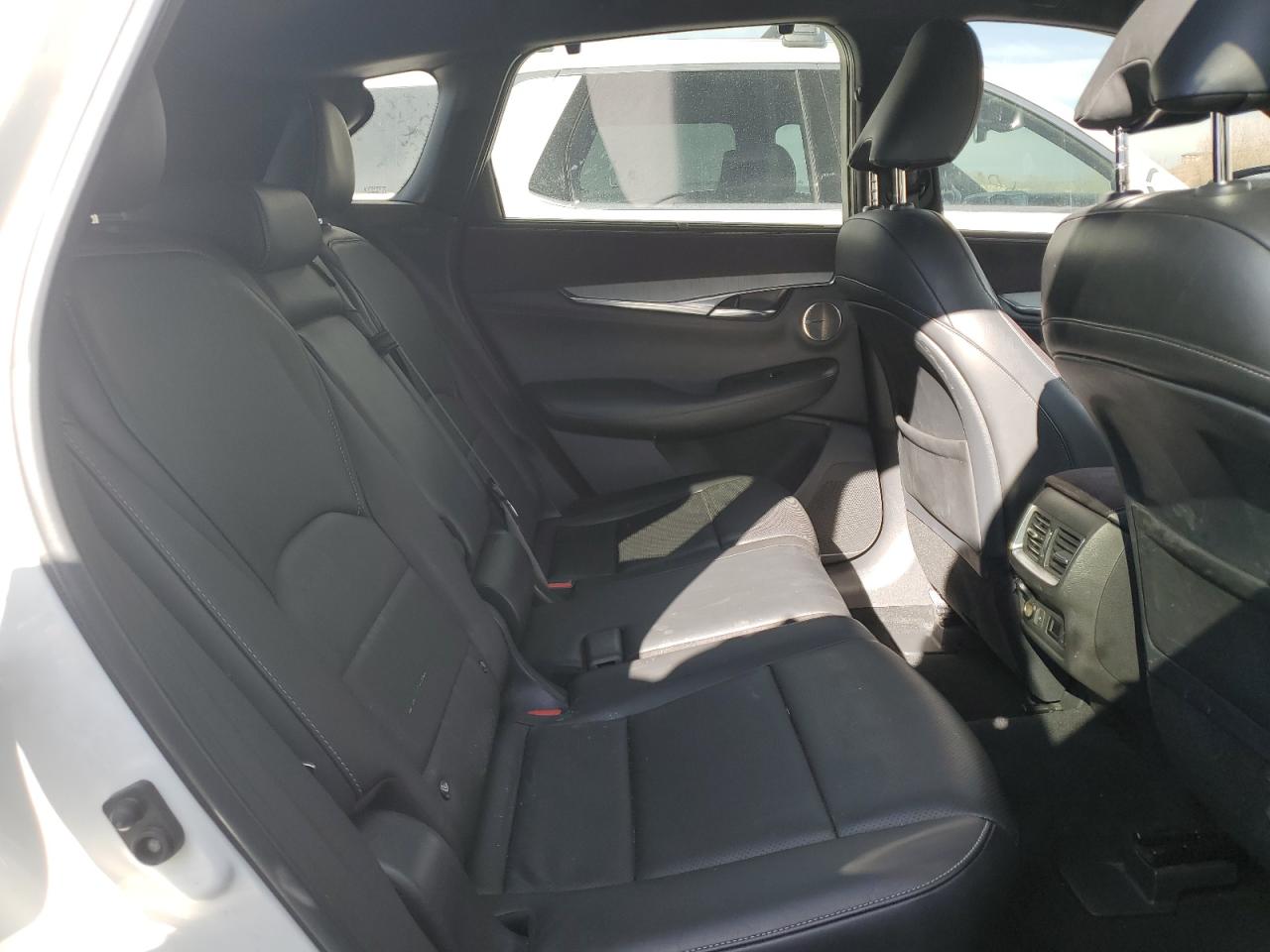 2019 Infiniti QX50 - Image 11
