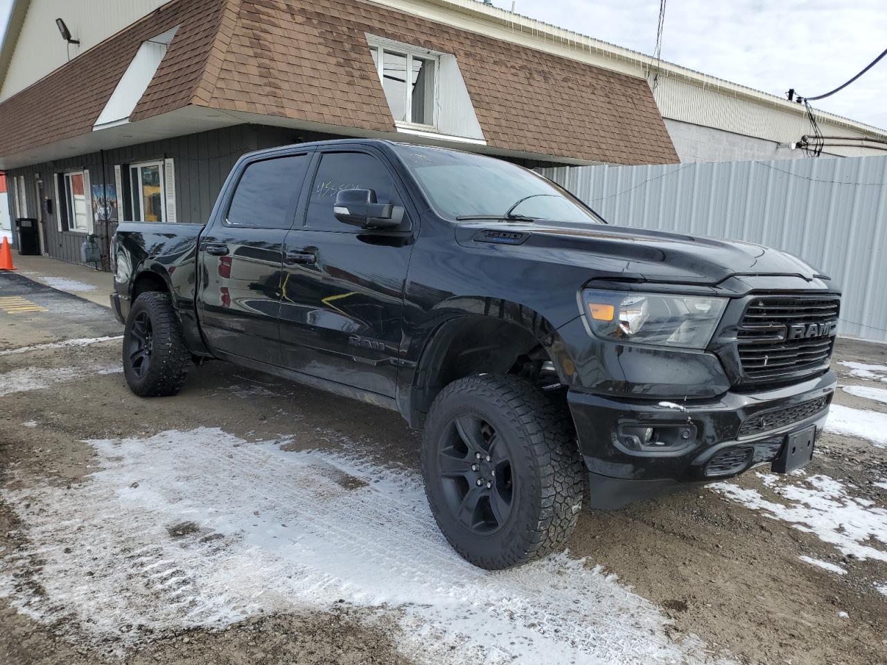 2021 RAM 1500 - Image 4
