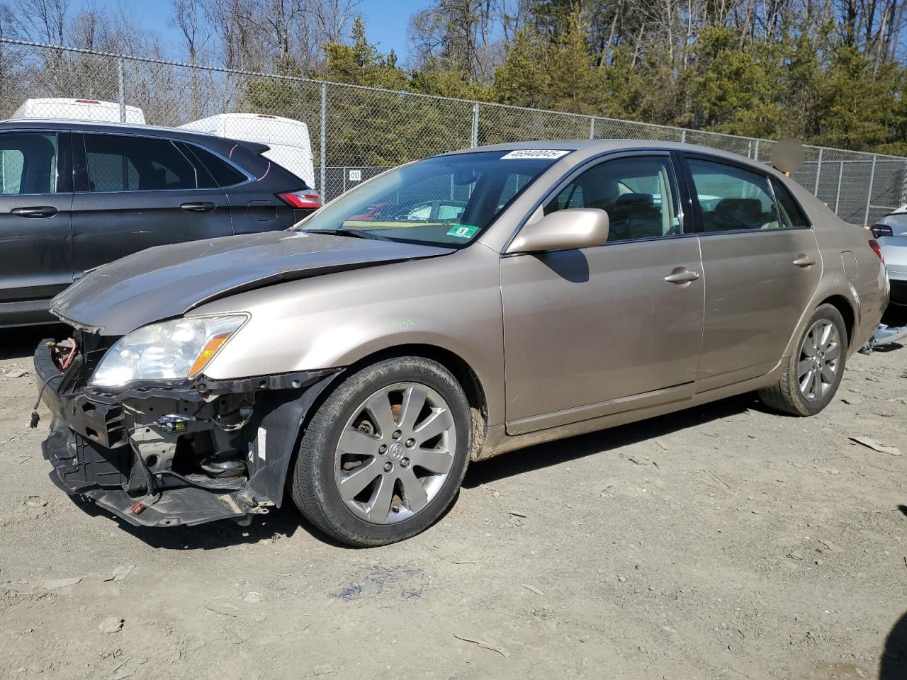 2007 Toyota Avalon - Image 1