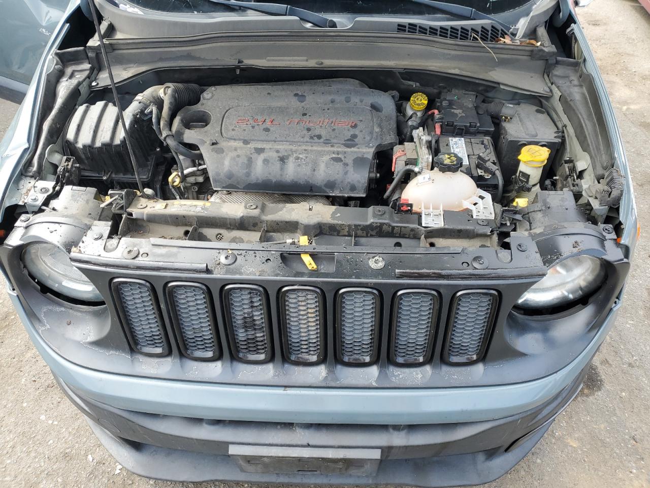2017 Jeep Renegade - Image 12