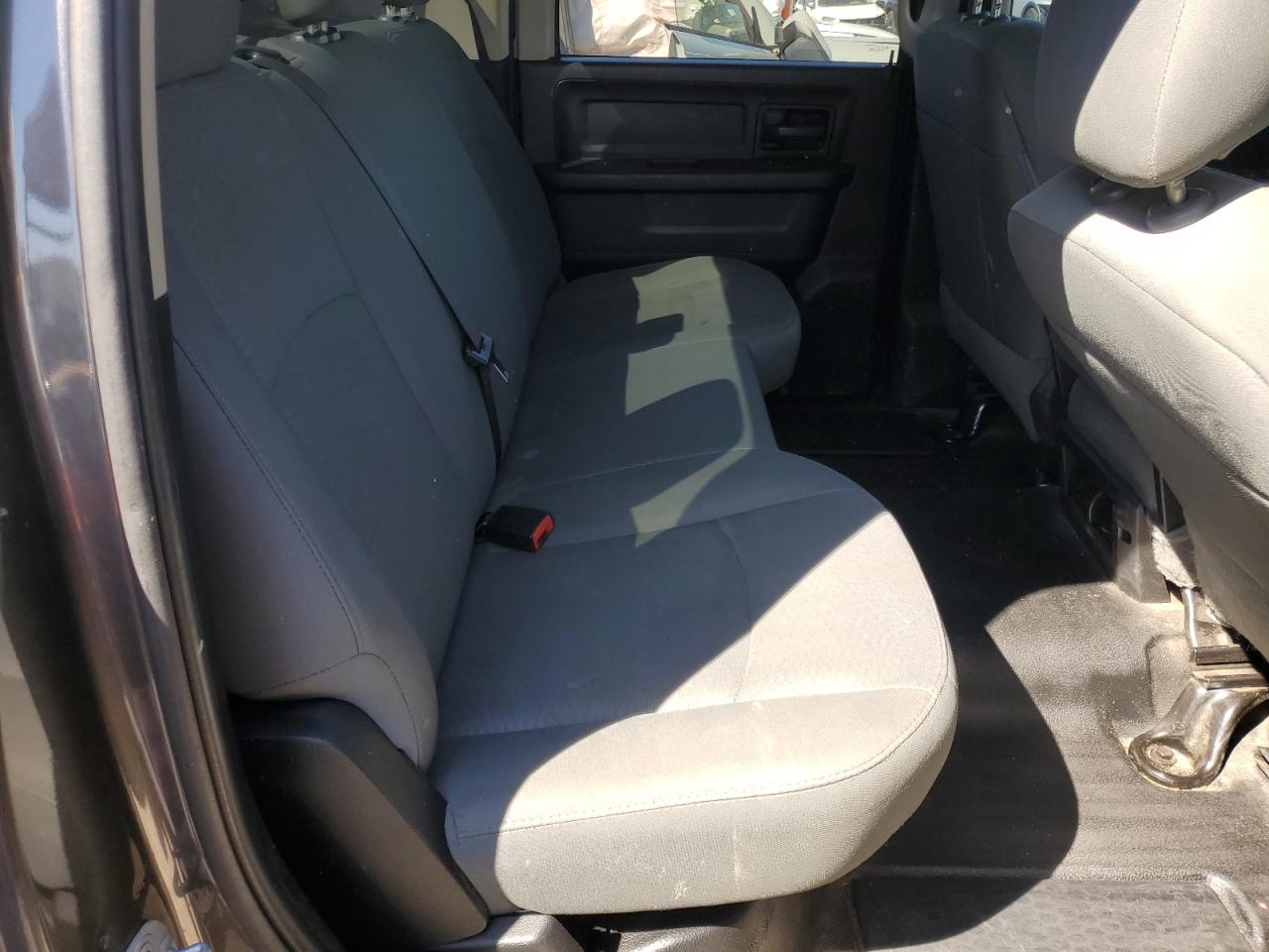 2016 RAM 2500 - Image 10