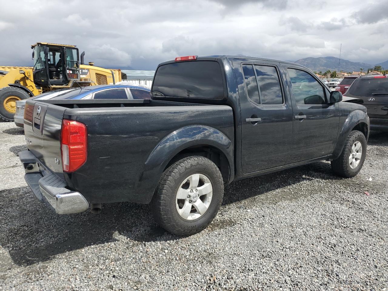 2012 Nissan Navara (Frontier) - Image 3