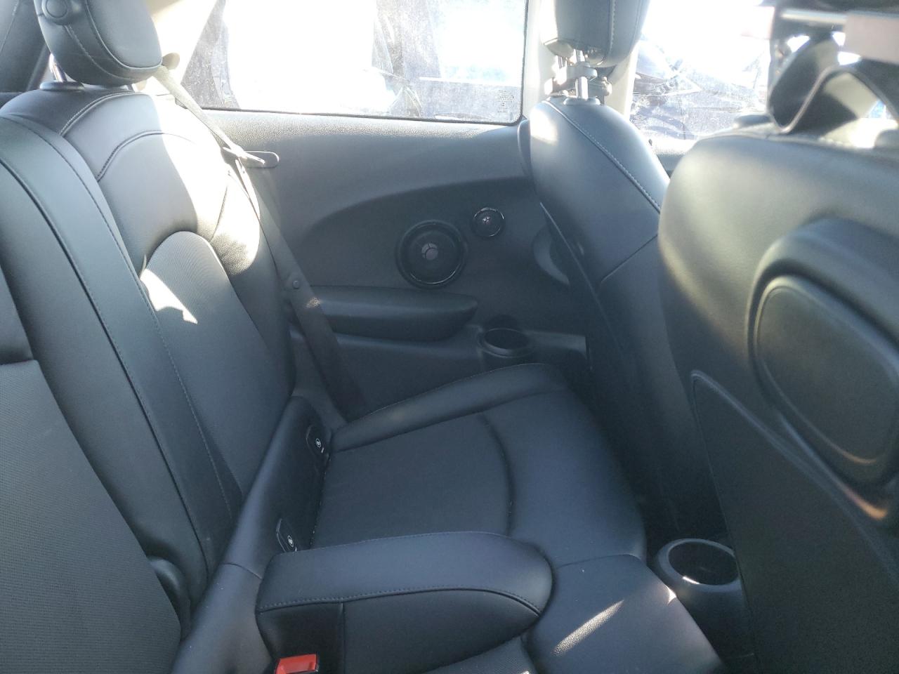 2018 MINI Cooper - Image 10