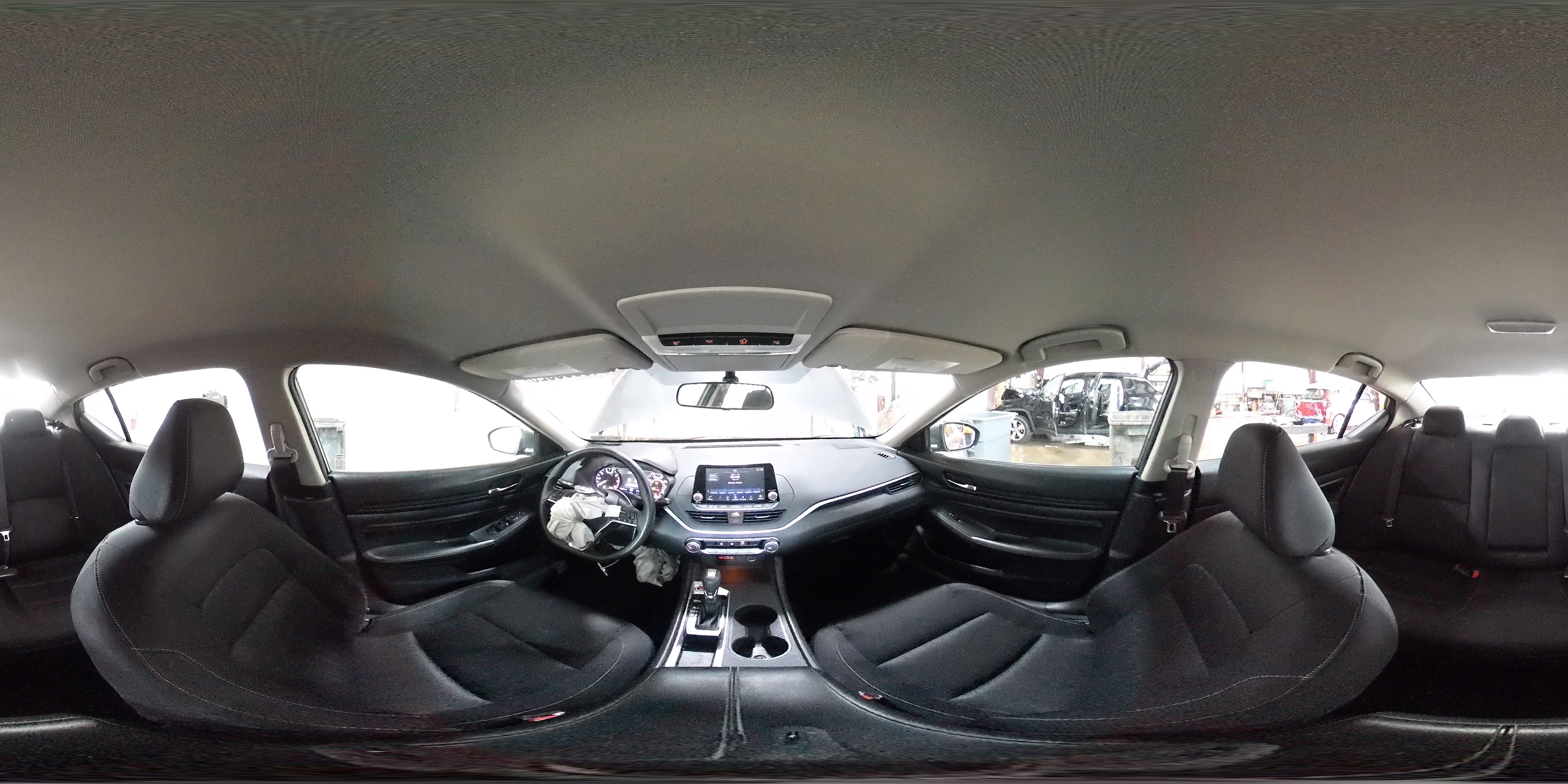 2019 Nissan Altima - Image 12