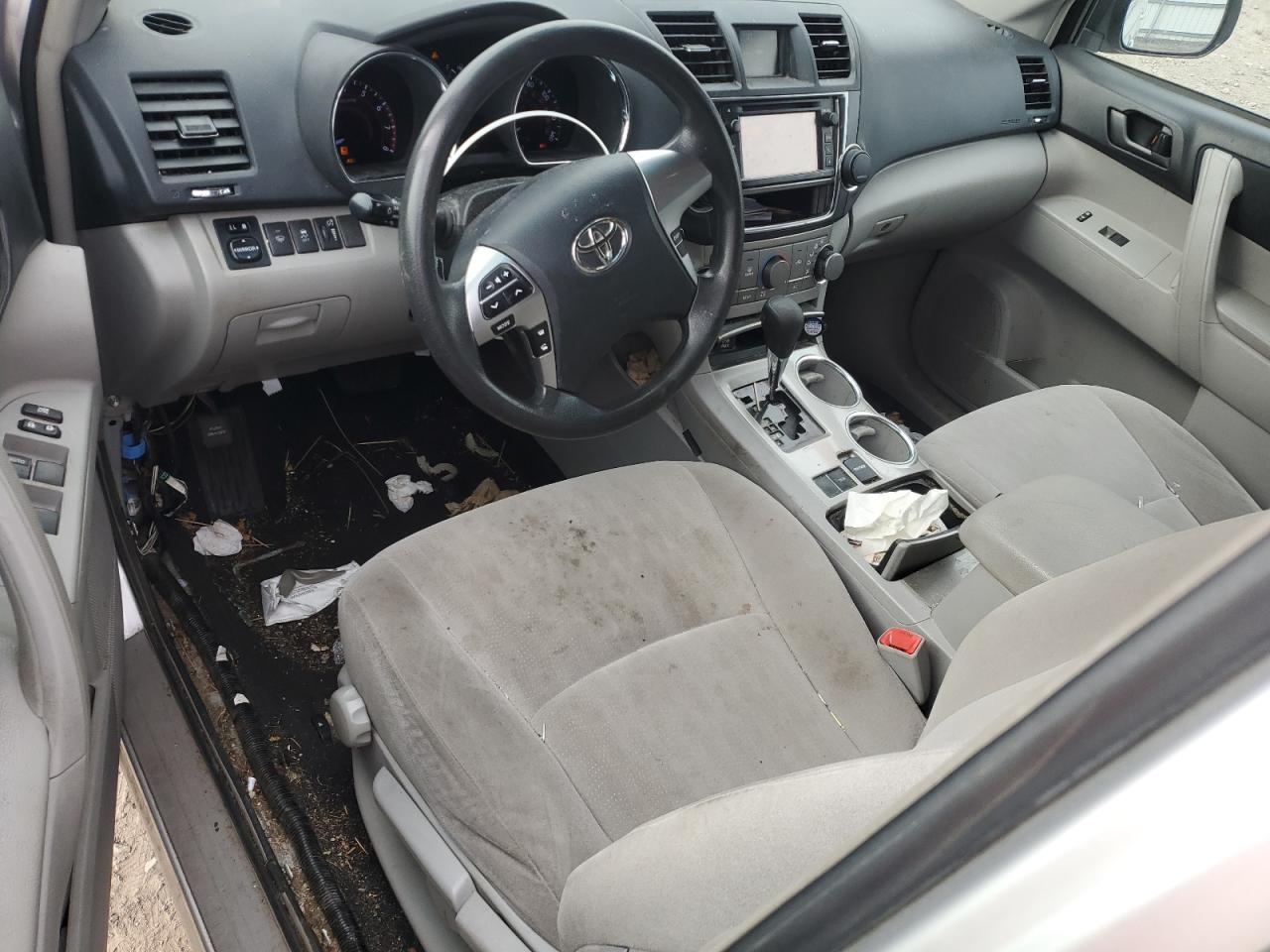 2013 Toyota Highlander - Image 8