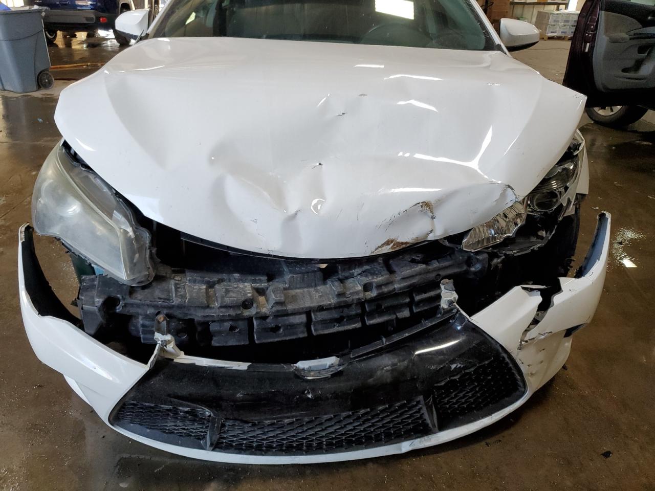 2016 Toyota Camry - Image 12