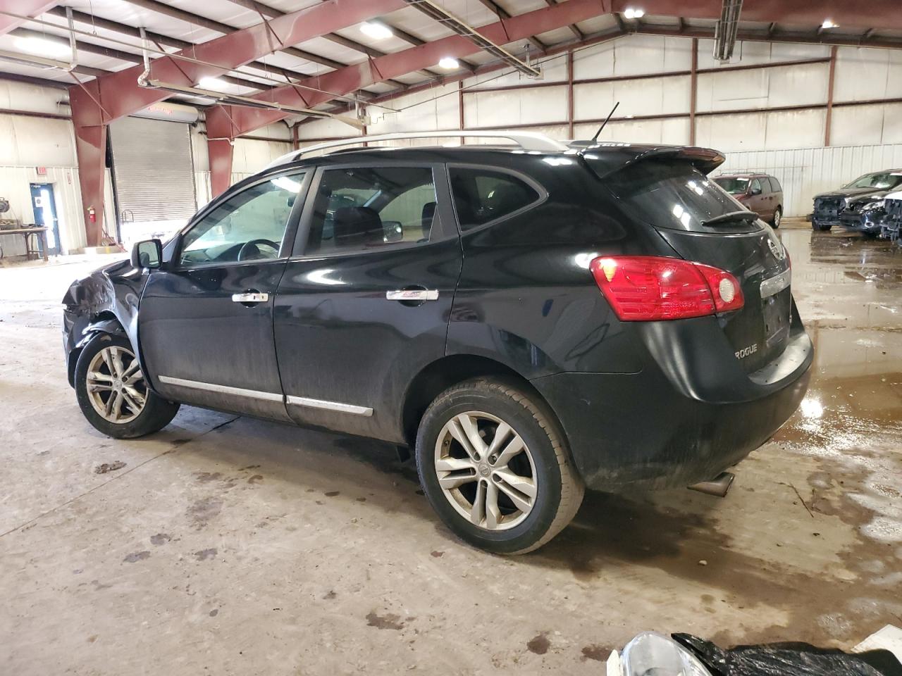 2012 Nissan Rogue - Image 2