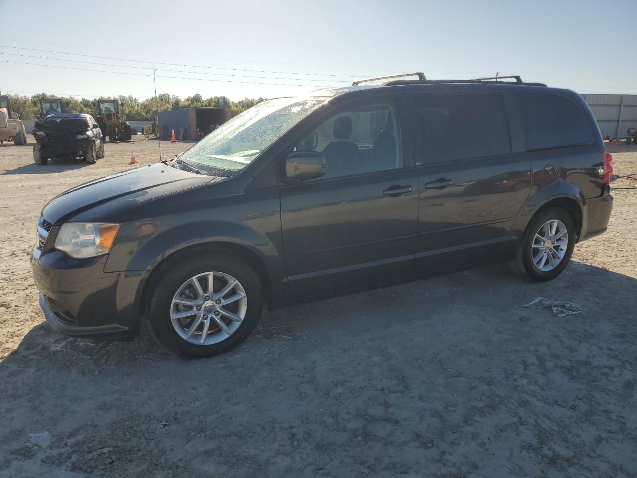 2014 Dodge Caravan - Image 1