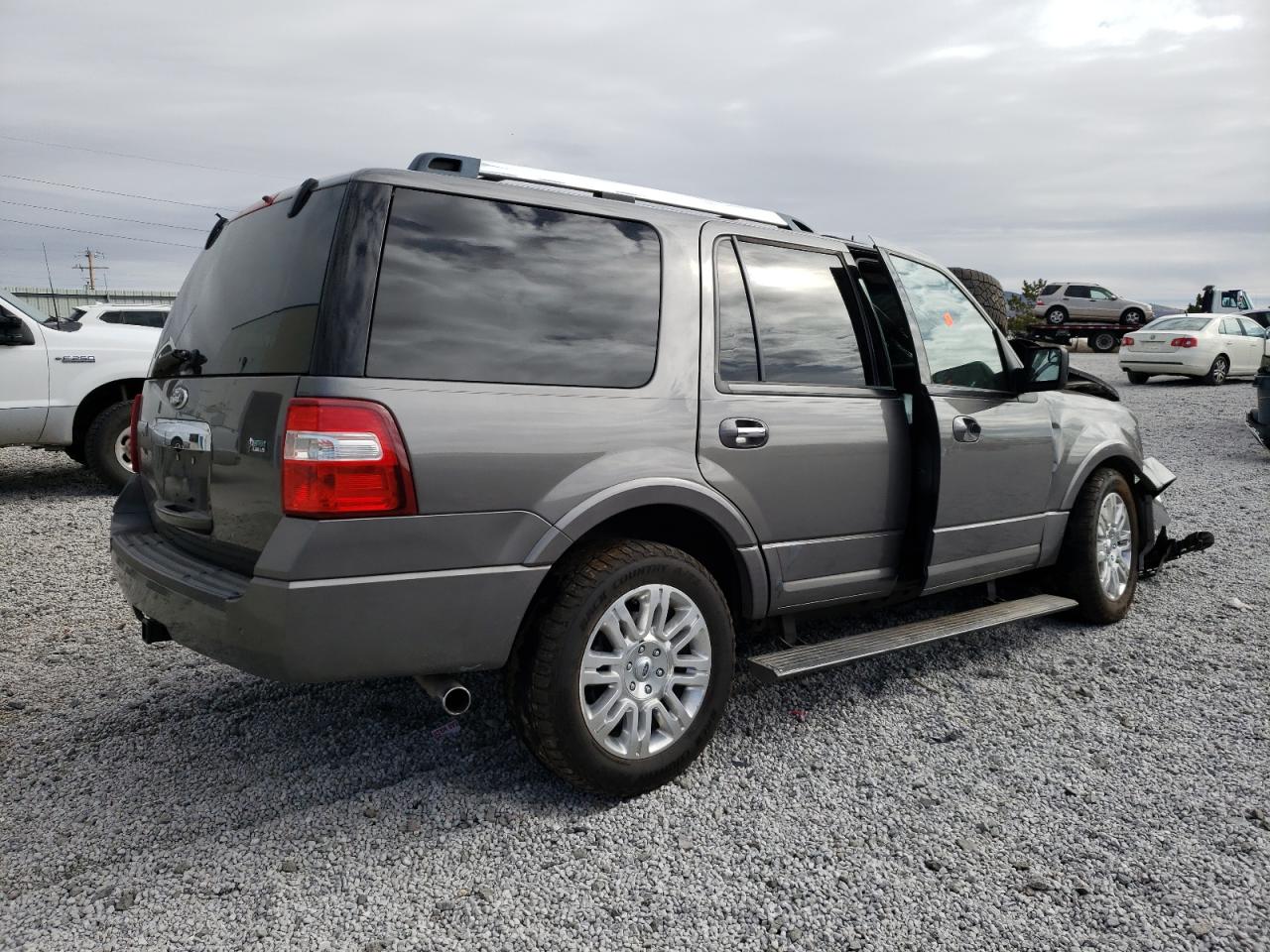 FORD EXPEDITION 2012 VIN 1FMJU2A57CEF64875 zdjęcie 3