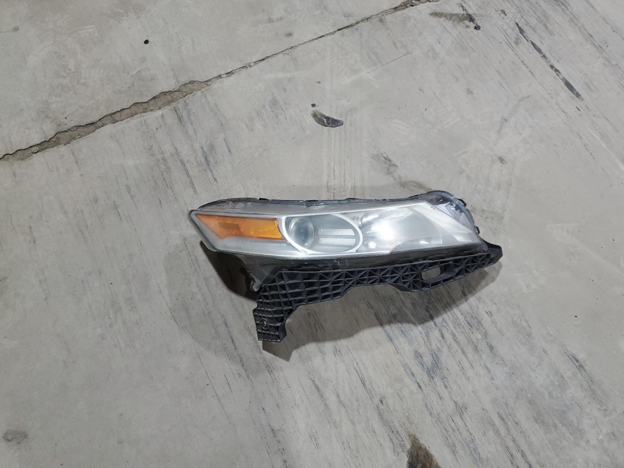 2010 Acura TL - Image 12