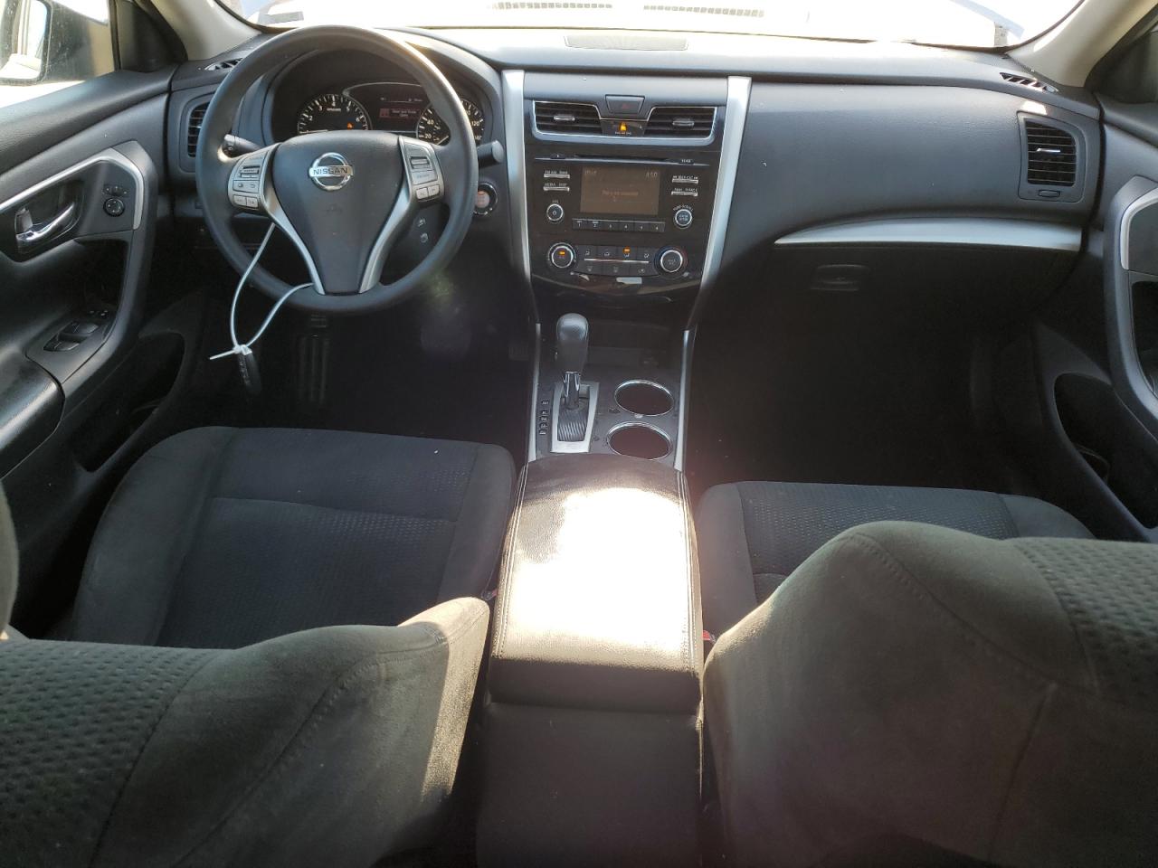 2015 Nissan Altima - Image 8