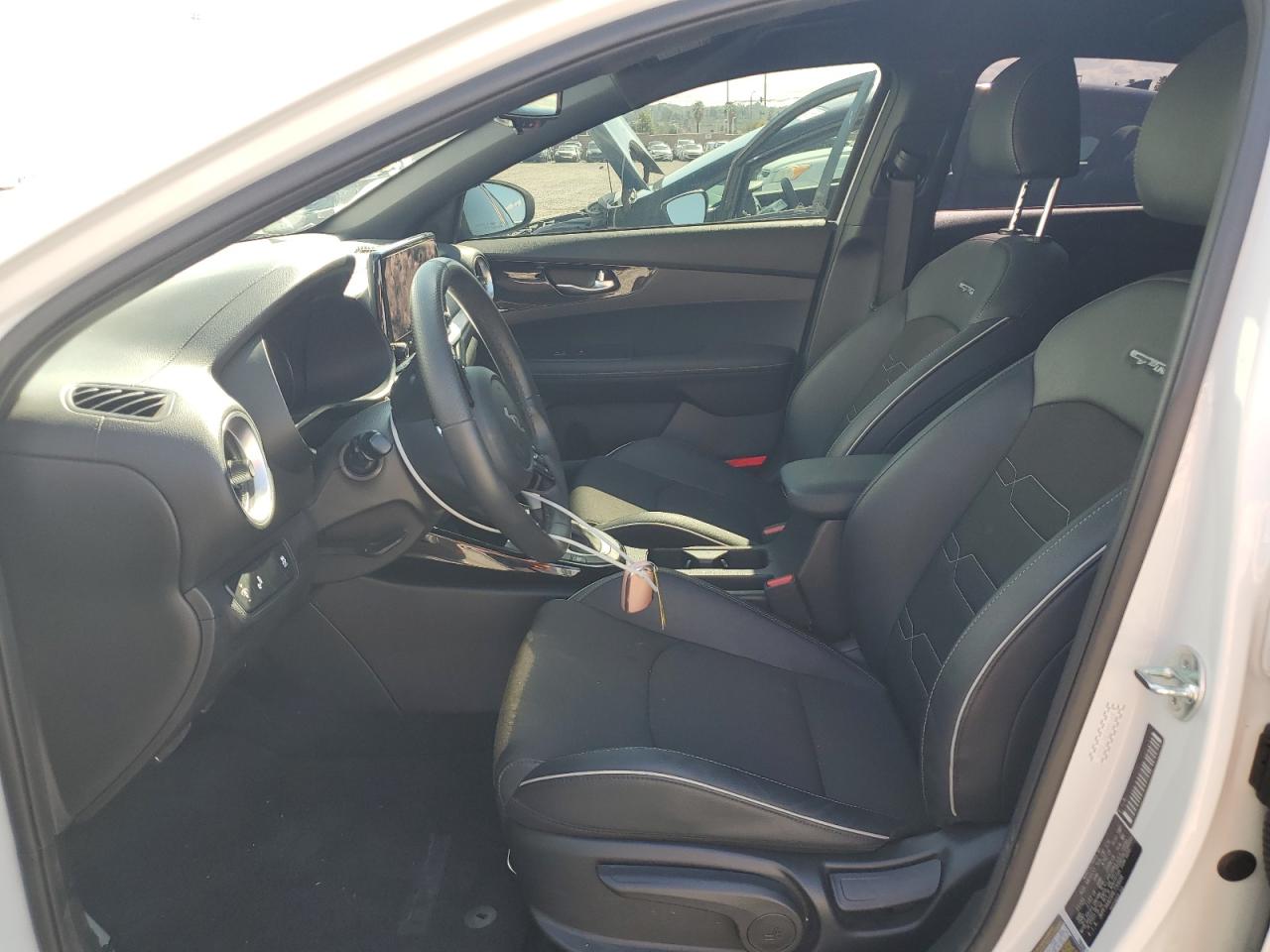 2024 Kia Forte - Image 7