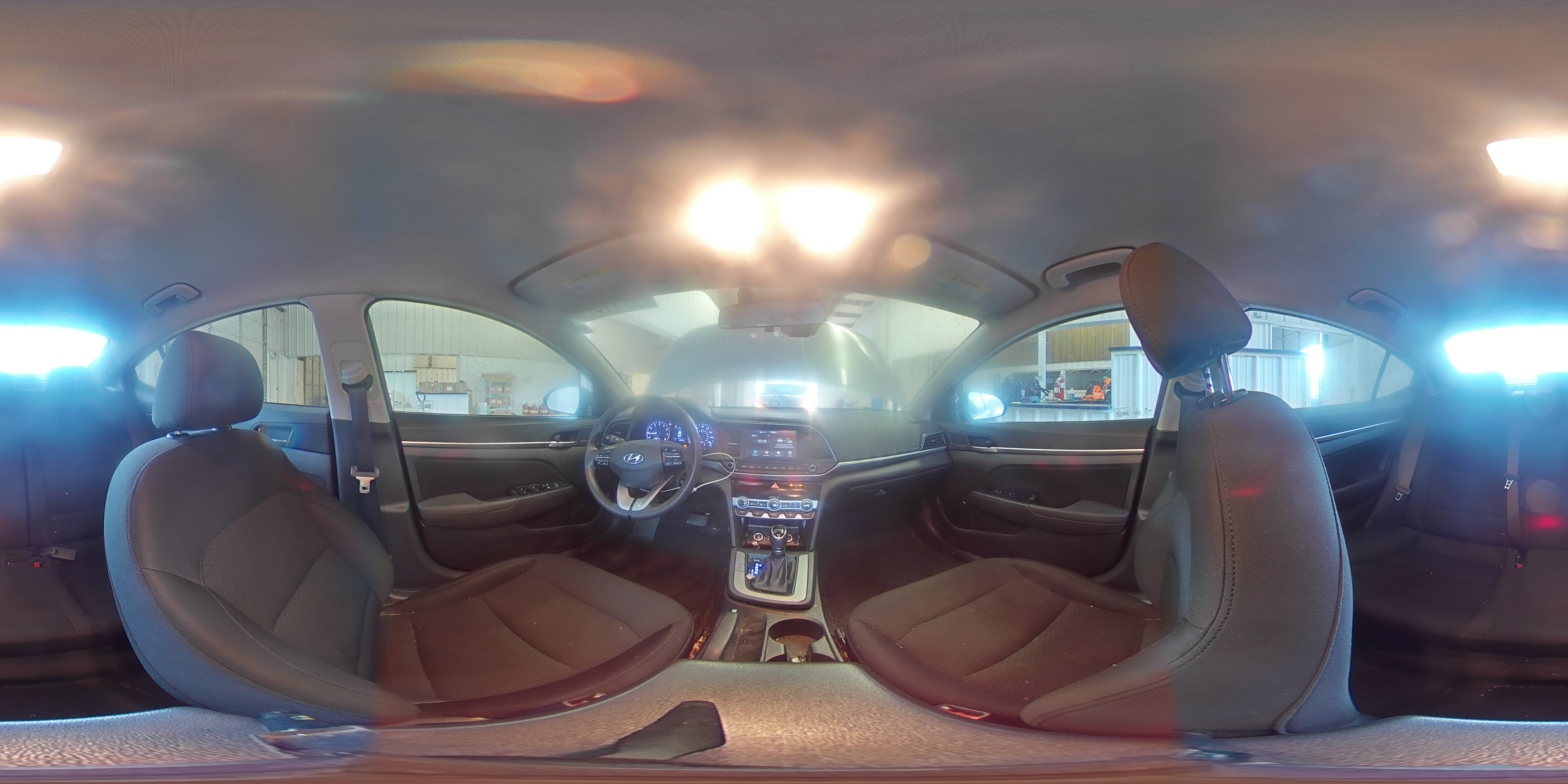 2020 Hyundai Elantra - Image 13