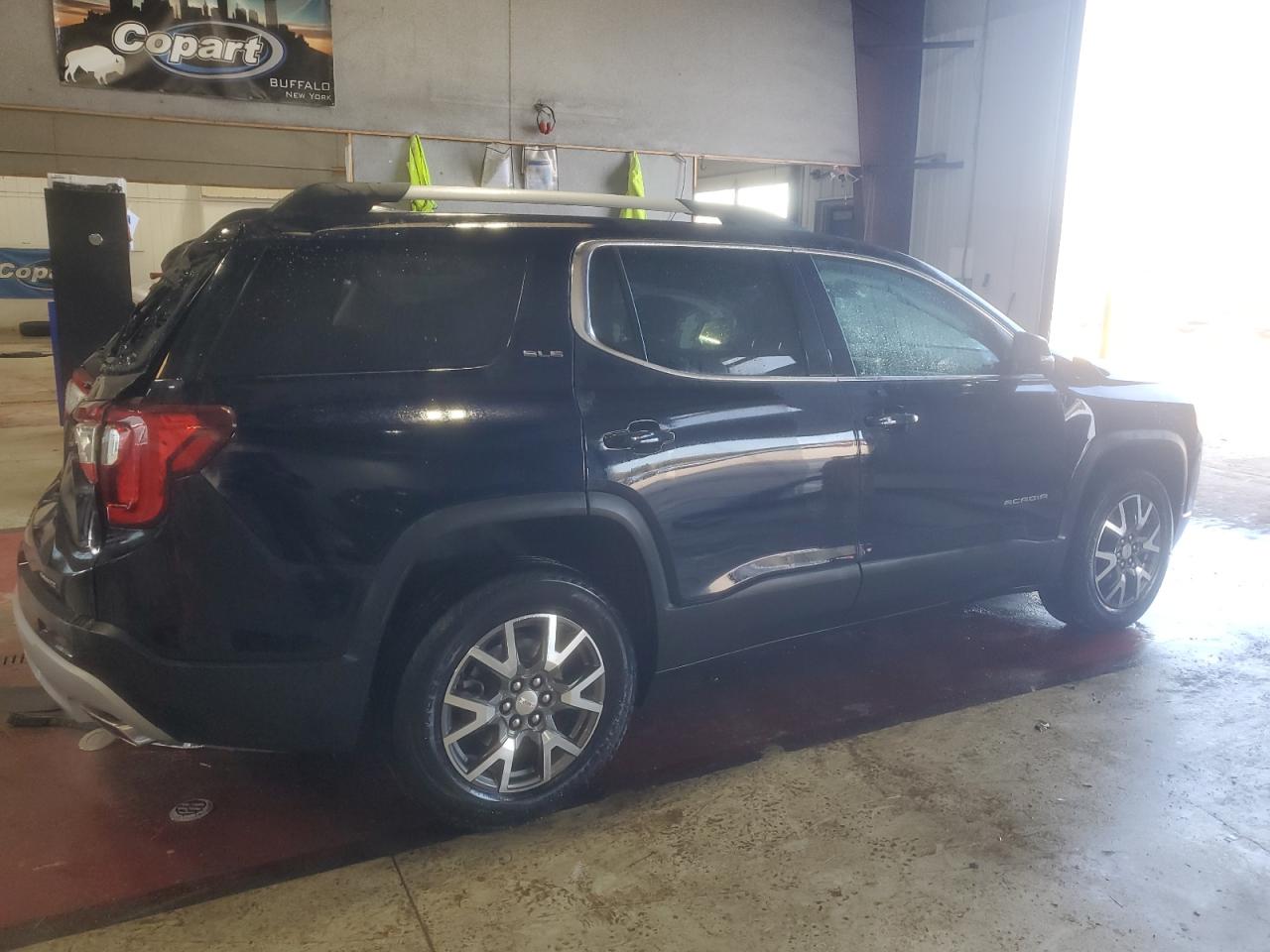 2022 GMC Acadia - Image 3