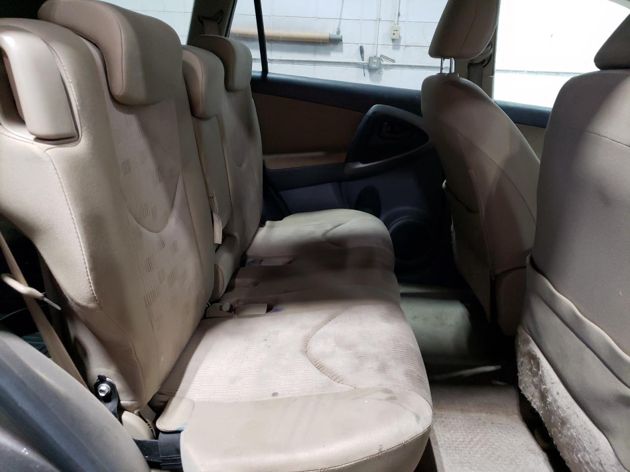 2010 Toyota RAV 4 - Image 11