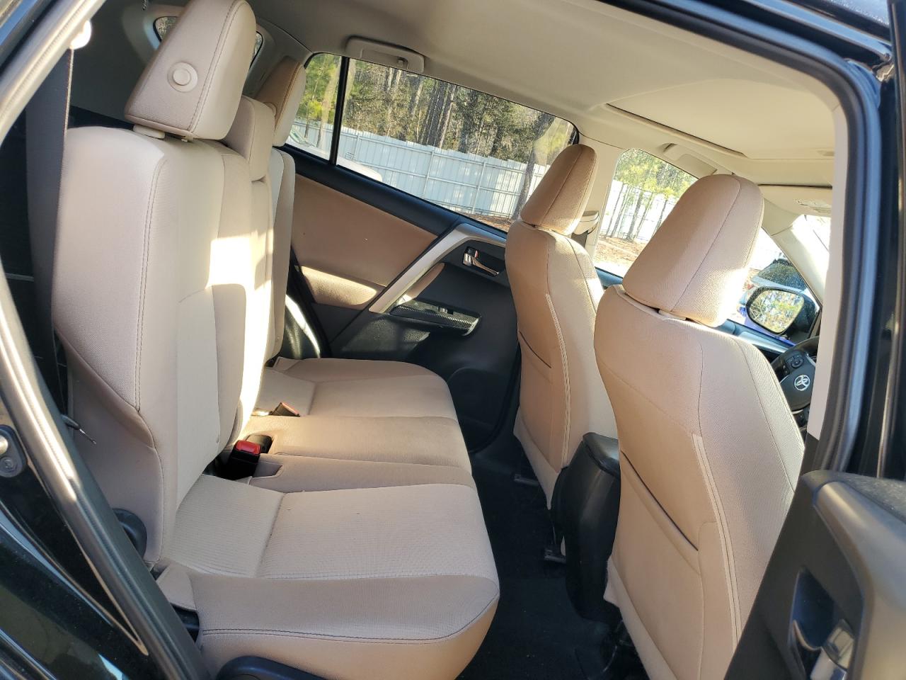 2015 Toyota RAV 4 - Image 12