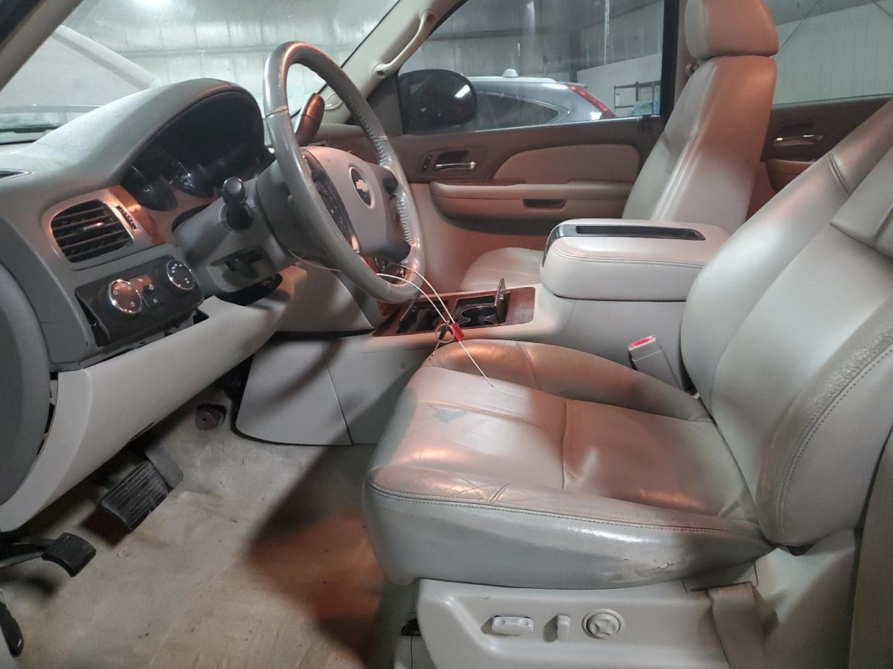2008 Chevrolet Avalanche - Image 7