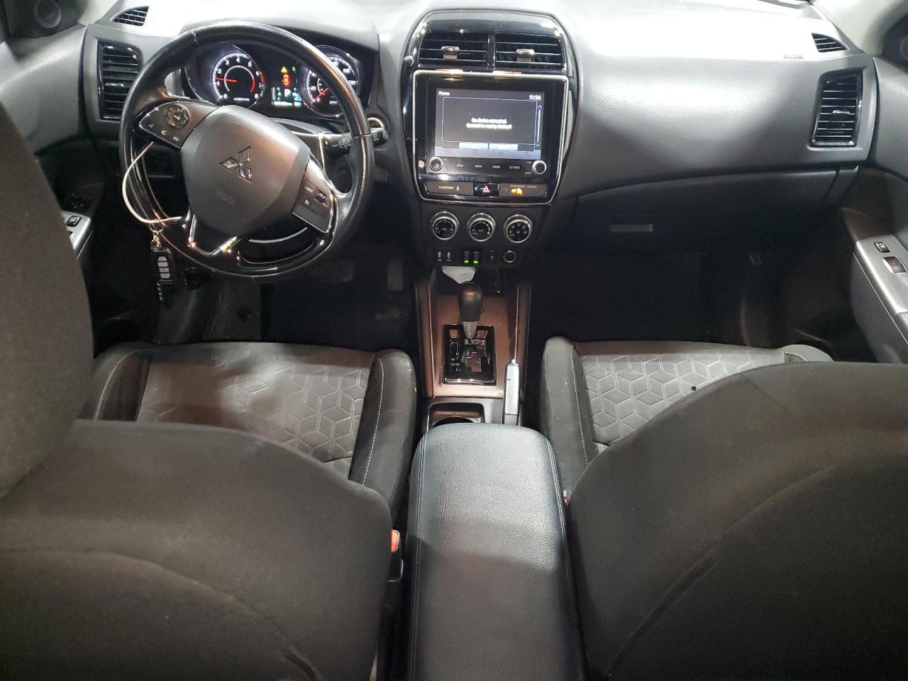 2020 Mitsubishi Outlander - Image 8