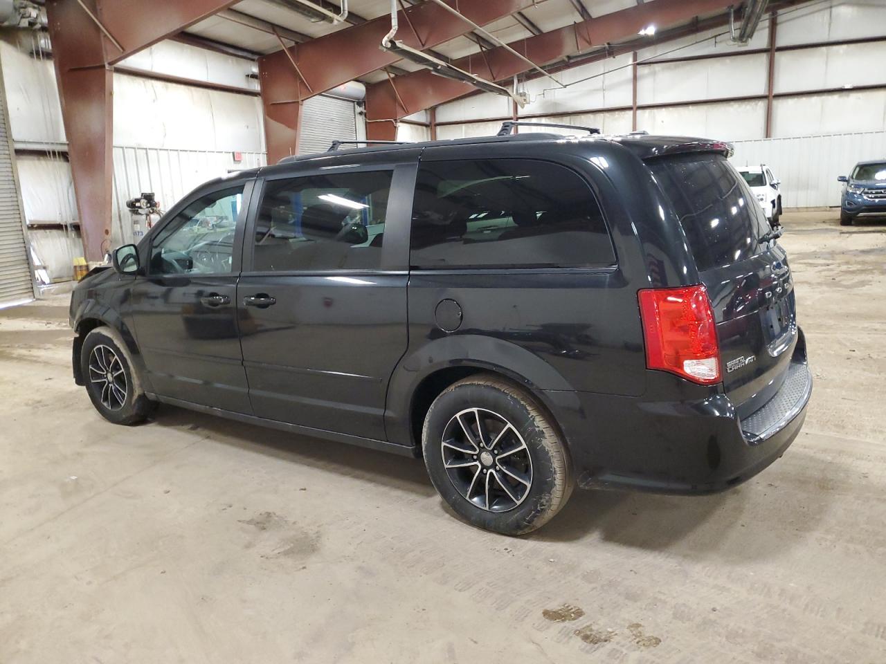 2017 Dodge Caravan - Image 2