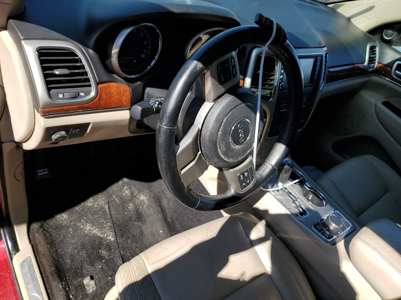2012 Jeep Grand Cherokee - Image 8
